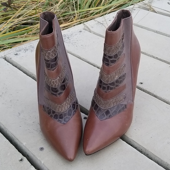 Brian Atwood ankle booties size 6 - Picture 2 of 11